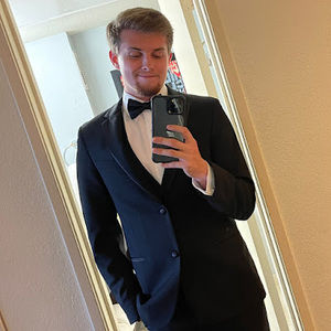 Meet your Posher, Justin